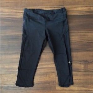 lululemon Vent It Out Crop black size 6